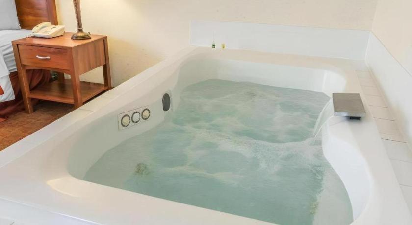Quality Inn Royle Kittanning Ngoại thất bức ảnh